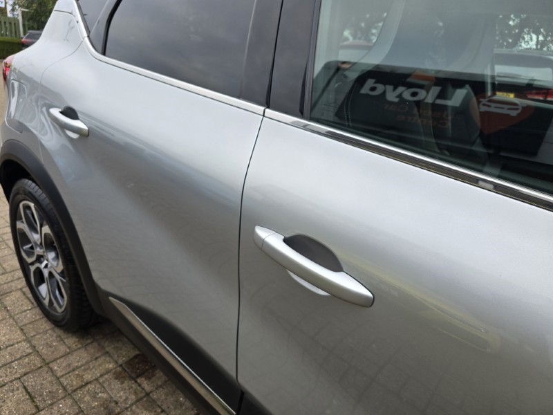 Used Renault Captur 2022 for sale - 76981480: Photo 28