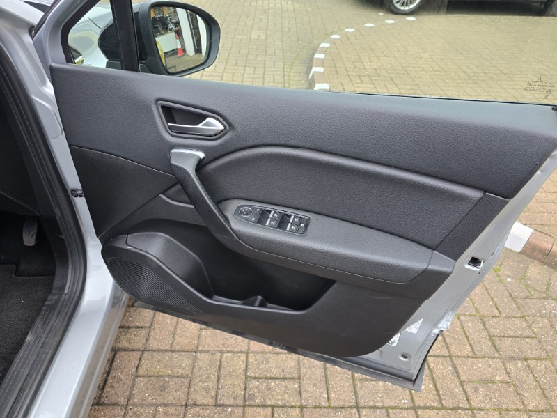 Used Renault Captur 2022 for sale - 76981480: Photo 29