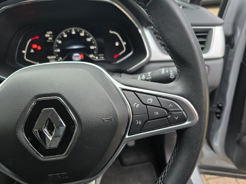 Used Renault Captur 2022 for sale - 76981480: Photo 36