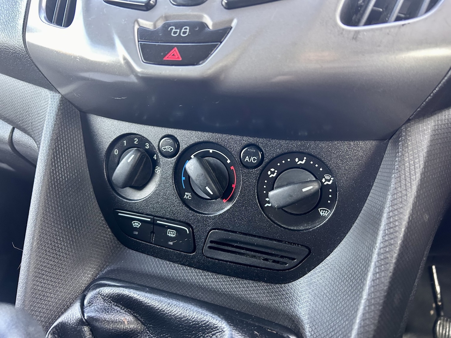 Used Ford Transit Connect 2015 for sale - 76859124: Photo 12