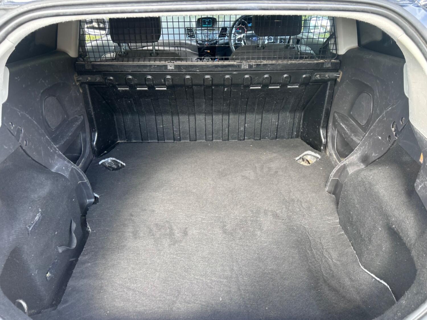 Used Ford Fiesta Van 2015 for sale - 76793161: Photo 10