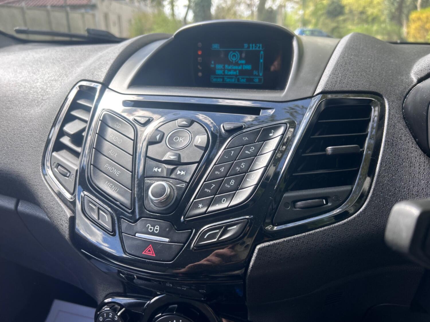 Used Ford Fiesta Van 2015 for sale - 76793161: Photo 11