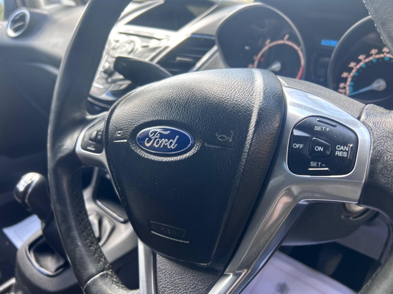 Used Ford Fiesta Van 2015 for sale - 76793161: Photo 17