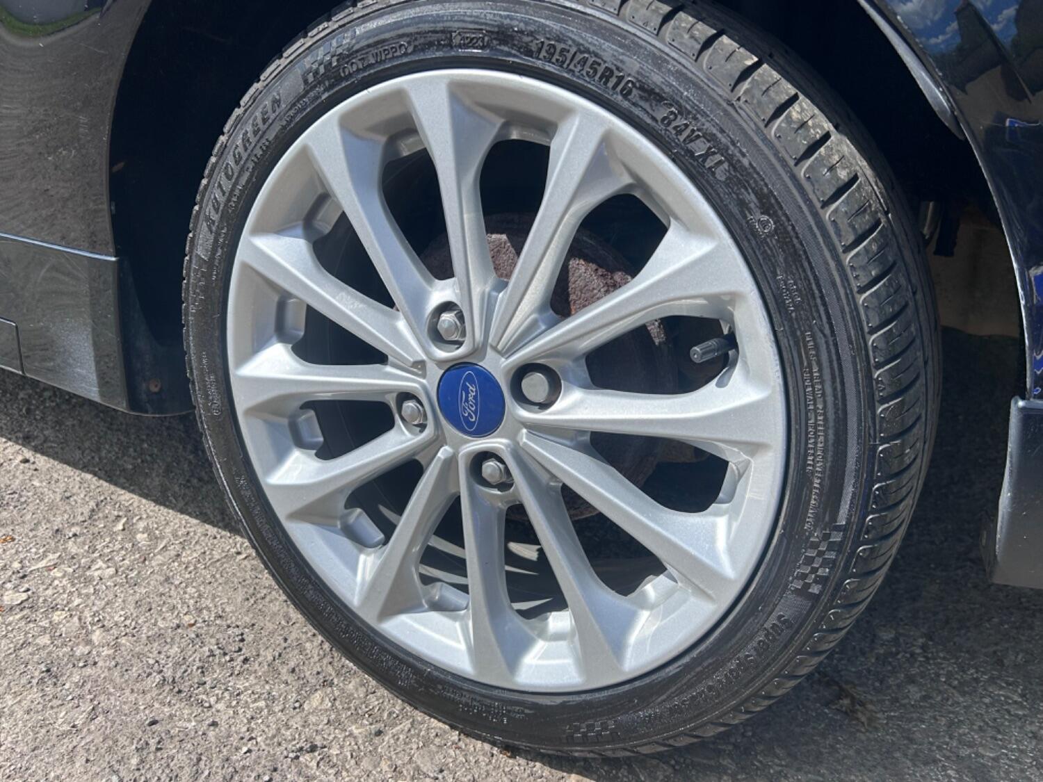 Used Ford Fiesta Van 2015 for sale - 76793161: Photo 9