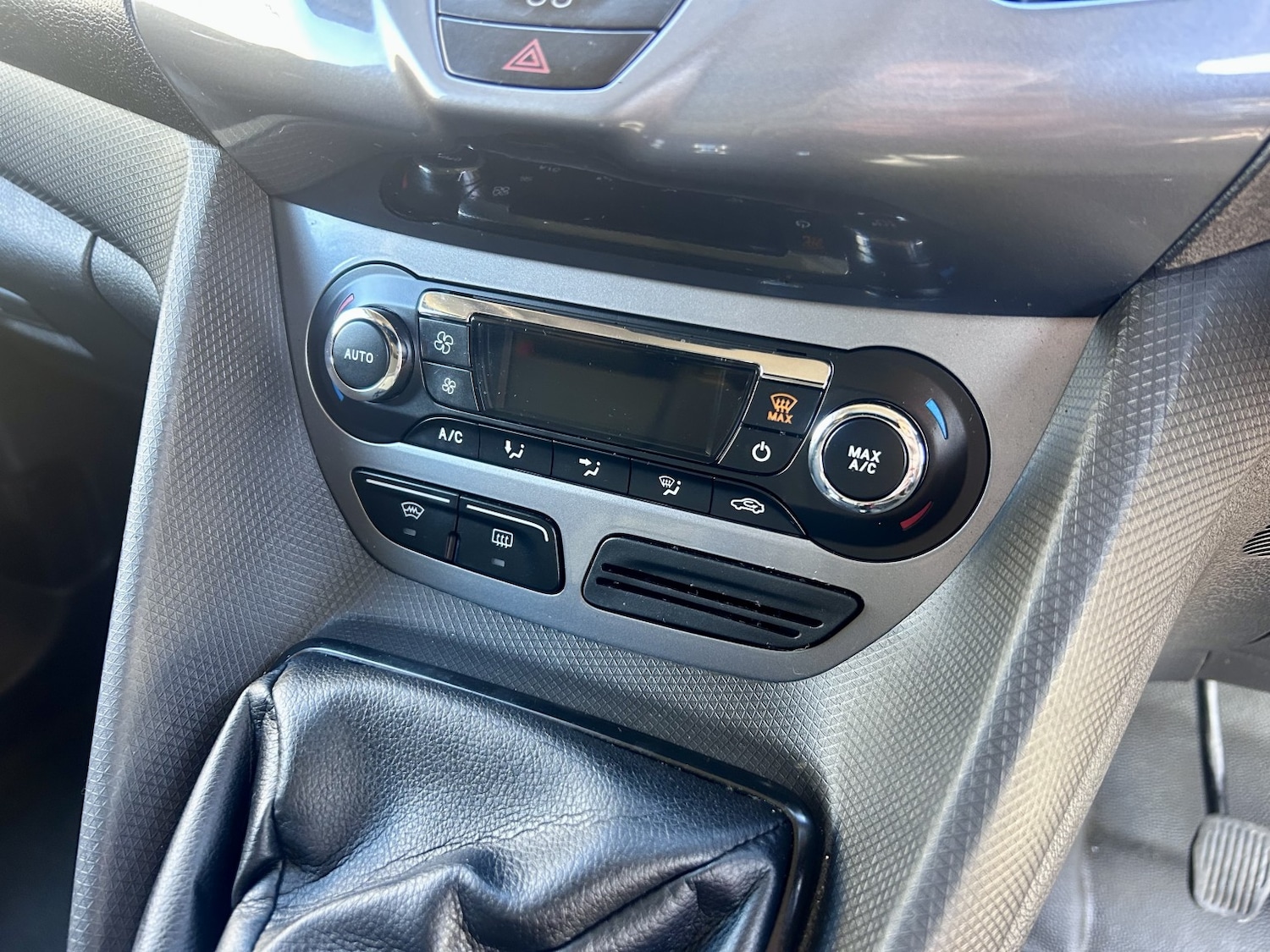 Used Ford Transit Connect 2015 for sale - 76126350: Photo 15