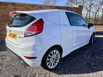 Used Ford Fiesta Van 2017 for sale - 78285576: Photo