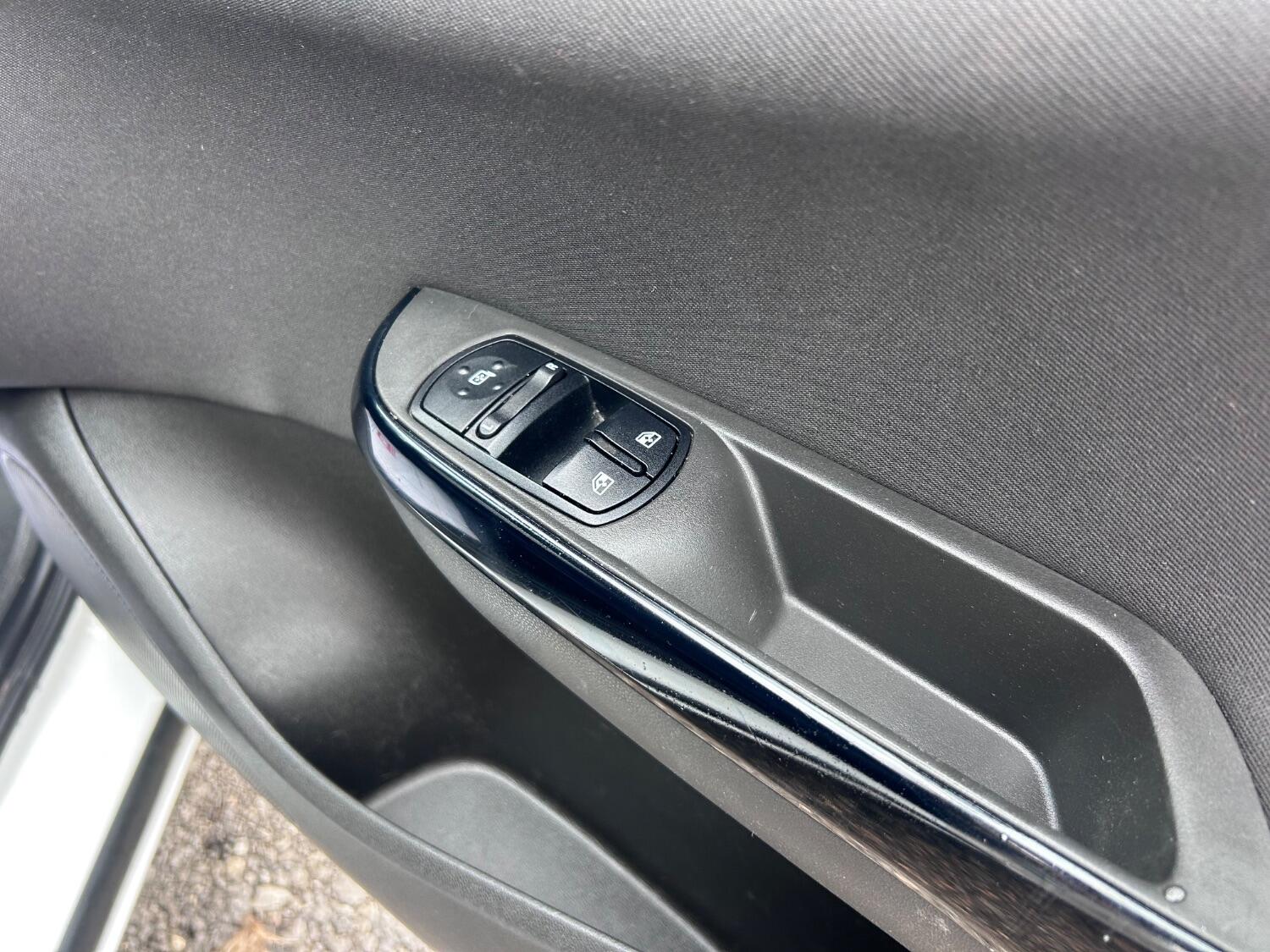 Used Vauxhall Corsa 2015 for sale - 77464865: Photo 11