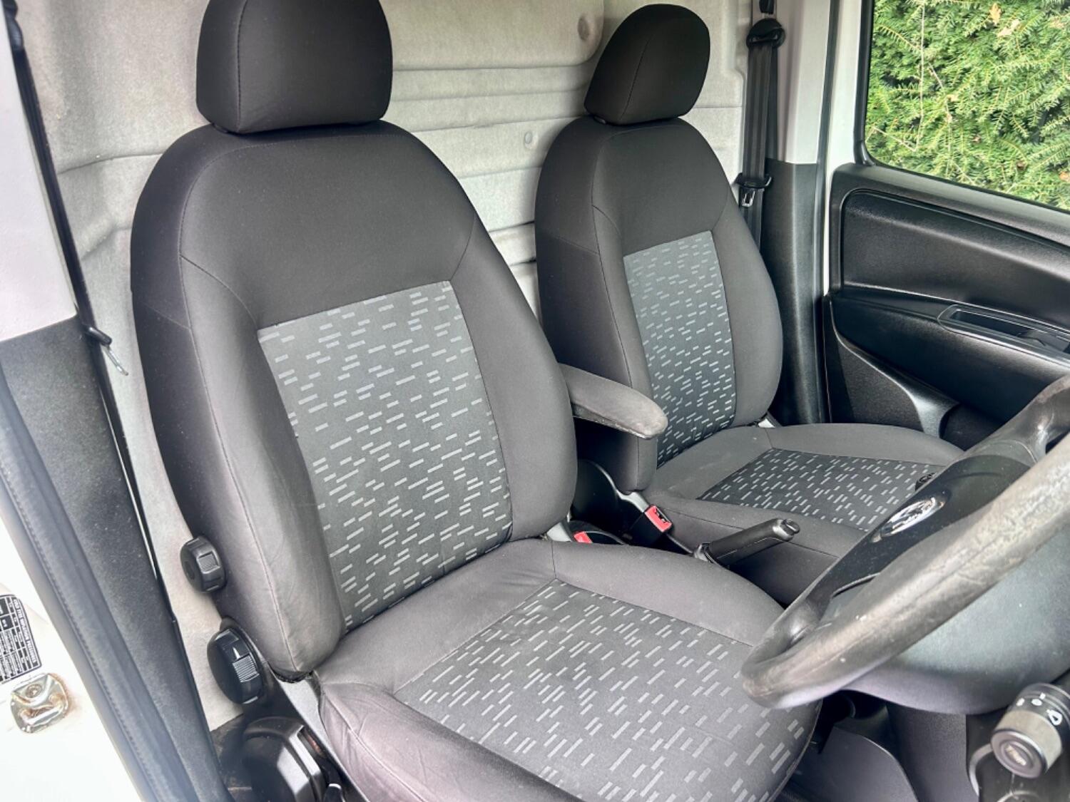 Used Vauxhall Combo 2014 for sale - 72794189: Photo 20