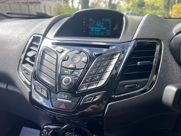 Used Ford Fiesta Van 2015 for sale - 74424644: Photo 11