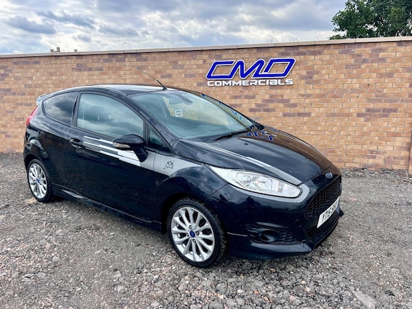 Used Ford Fiesta Van 2015 for sale - 74424644: Photo 1