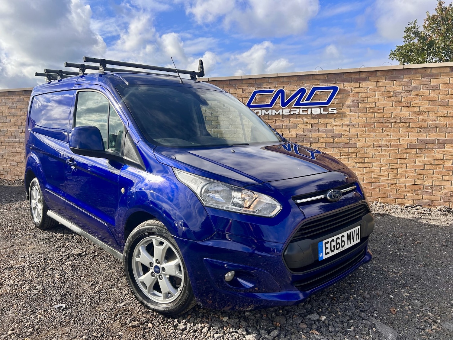 Used Ford Transit Connect 2017 for sale - 76324737: Photo 2