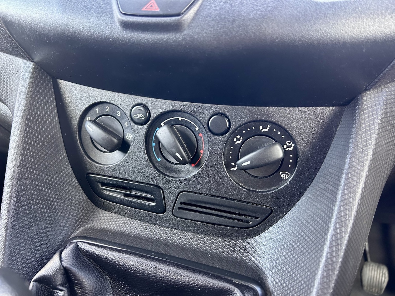 Used Ford Transit Connect 2015 for sale - 76378997: Photo 13