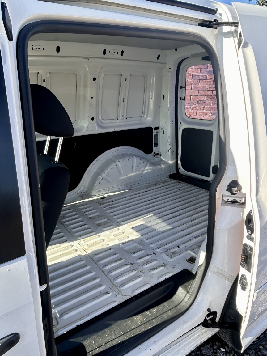 Used Volkswagen Caddy 2015 for sale - 76126351: Photo 13