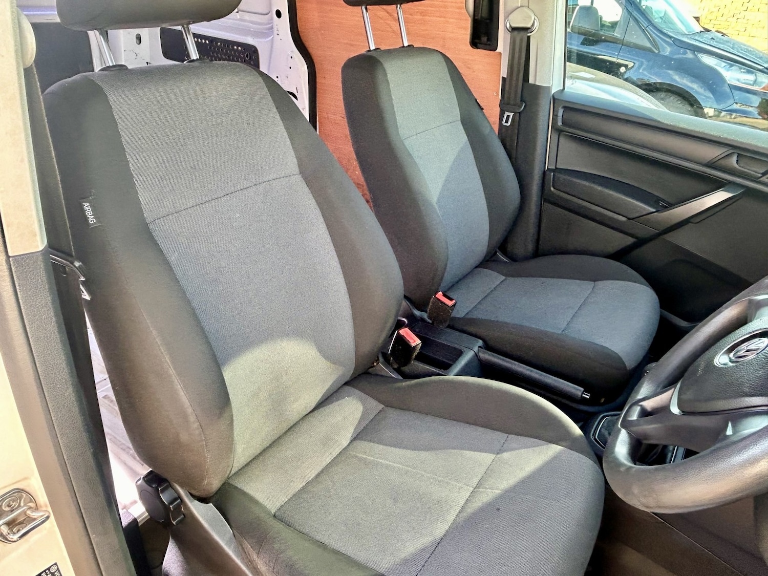 Used Volkswagen Caddy 2015 for sale - 76126351: Photo 22