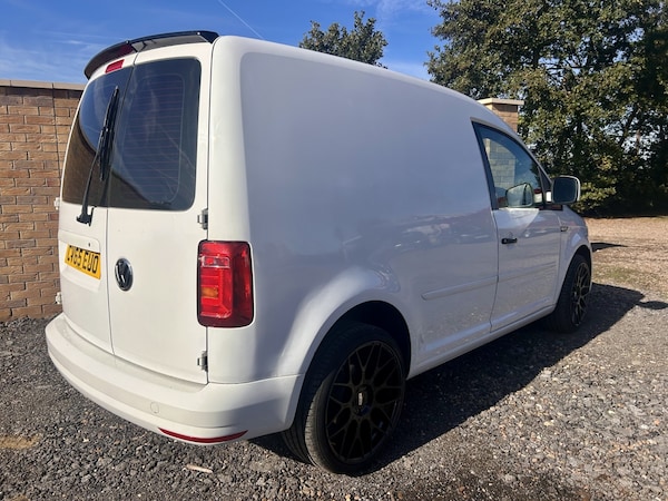 Used Volkswagen Caddy 2015 for sale - 76126351: Photo 9
