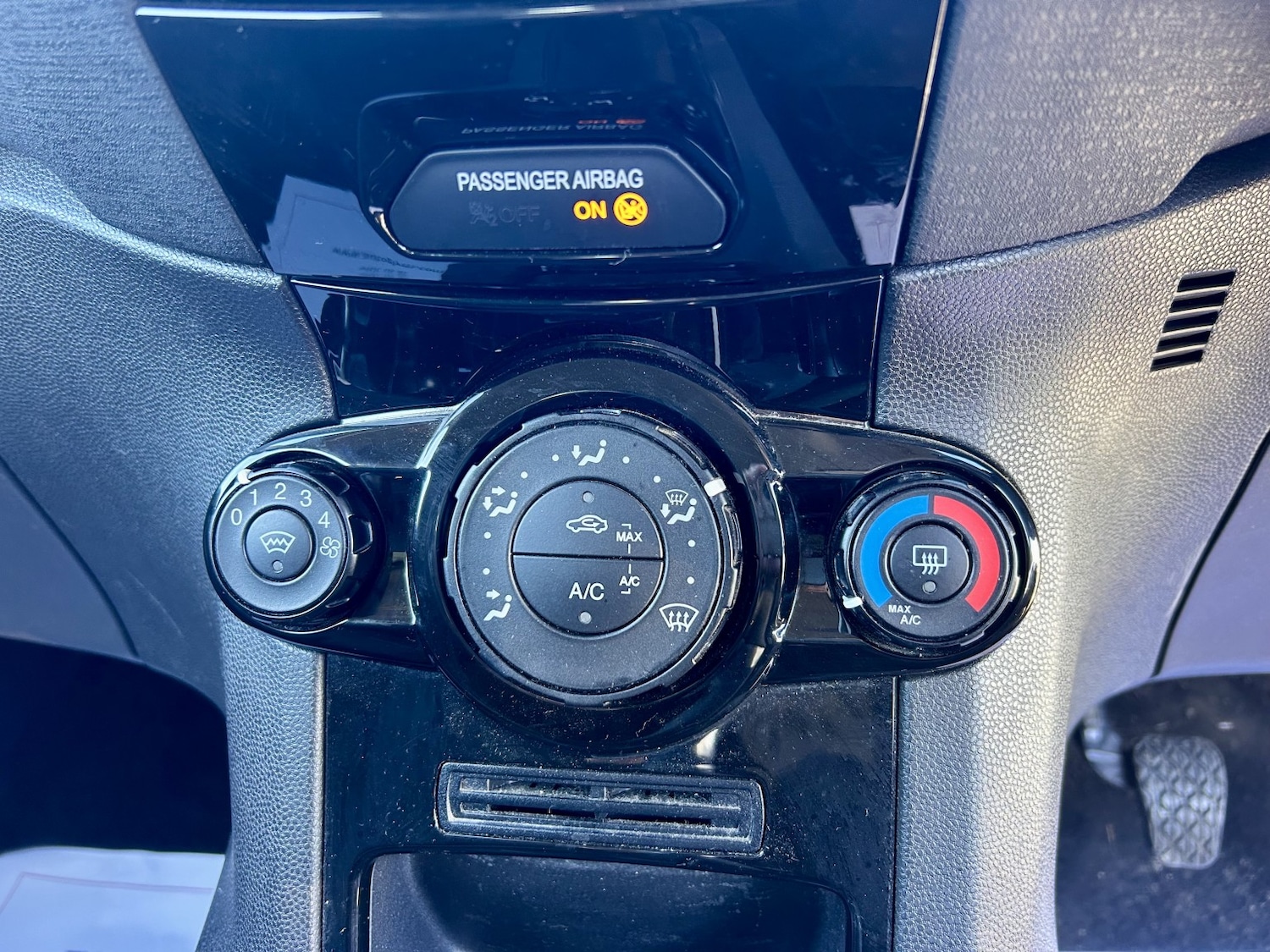 Used Ford Fiesta 2017 for sale - 77564169: Photo 9