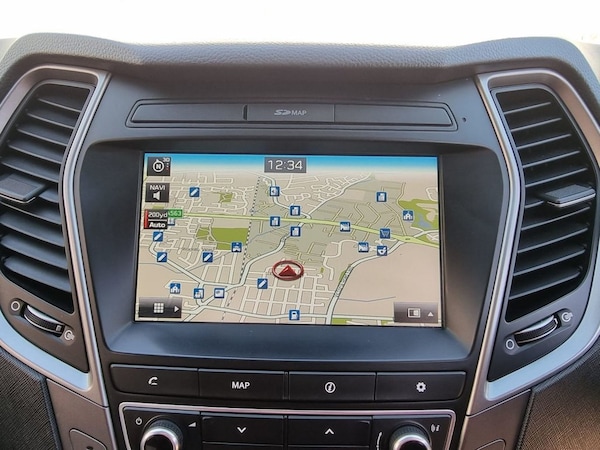 Used Hyundai Santa Fe 2016 for sale - 73900909: Photo 3