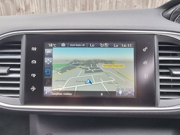 Used Peugeot 308 2017 for sale - 75559552: Photo