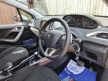 Used Peugeot 2008 2014 for sale - 79493852: Photo