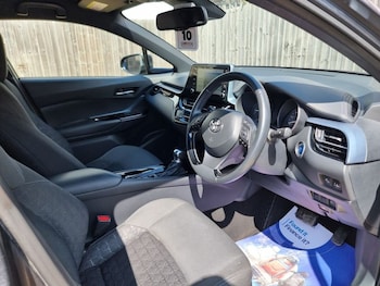 Used Toyota C-HR 2021 for sale - 79178595: Photo