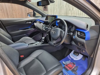Used Toyota C-HR 2017 for sale - 78514811: Photo