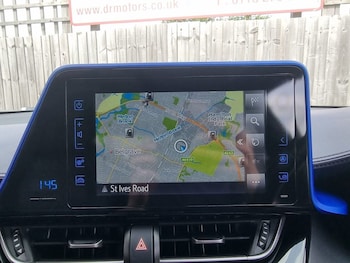 Used Toyota C-HR 2017 for sale - 78514811: Photo
