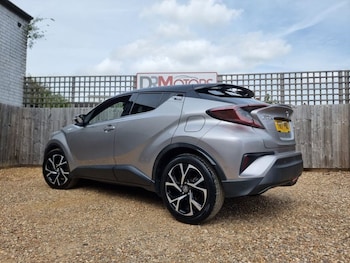 Used Toyota C-HR 2017 for sale - 78514811: Photo