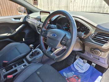 Used Ford Focus 2018 for sale - 78097229: Photo