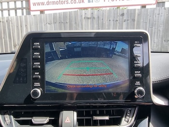Used Toyota C-HR 2023 for sale - 78315523: Photo