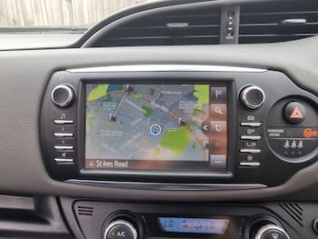 Used Toyota Yaris 2019 for sale - 79618810: Photo