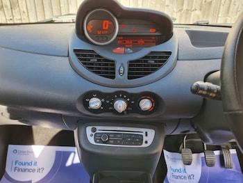 Used Renault Twingo 2012 for sale - 75777787: Photo