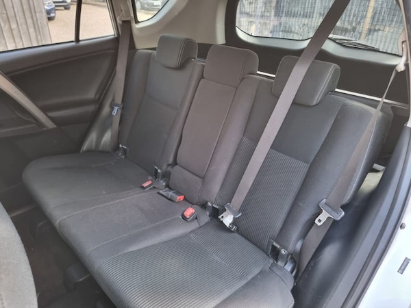 Used Toyota RAV4 2015 for sale - 74016427: Photo 31