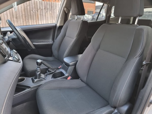 Used Toyota RAV4 2015 for sale - 74016427: Photo 34