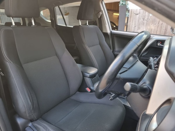 Used Toyota RAV4 2015 for sale - 74016427: Photo 40