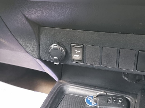Used Toyota RAV4 2015 for sale - 74016427: Photo 47