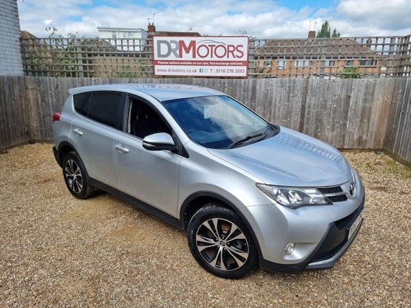 Used Toyota RAV4 2015 for sale - 74016427: Photo 6