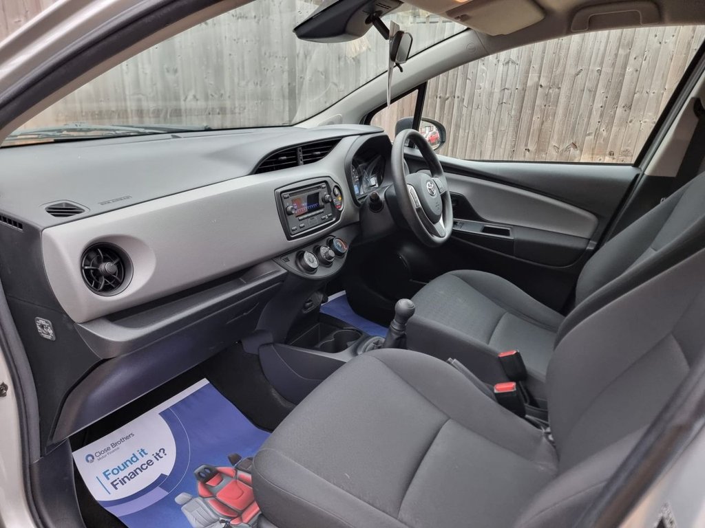 Used Toyota Yaris 2018 for sale - 76848166: Photo 2