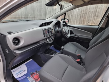 Used Toyota Yaris 2018 for sale - 76848166: Photo