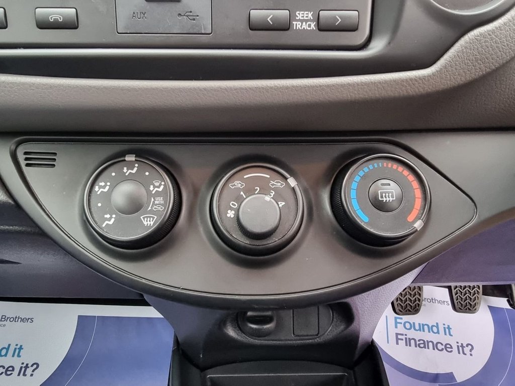 Used Toyota Yaris 2018 for sale - 76848166: Photo 36