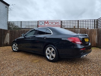 Used Mercedes-Benz E Class 2017 for sale - 76962674: Photo