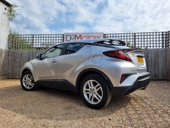Used Toyota C-HR 2023 for sale - 78974969: Photo