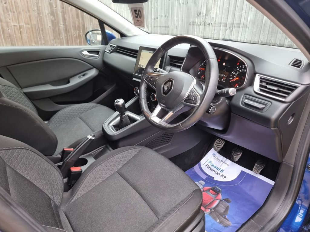 Used Renault Clio 2020 for sale - 76210628: Photo 2