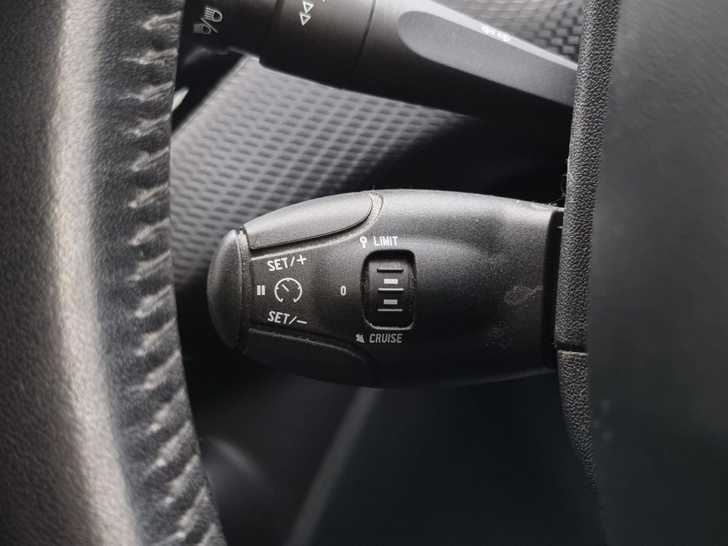 Used Peugeot 2008 2015 for sale - 76386475: Photo 15