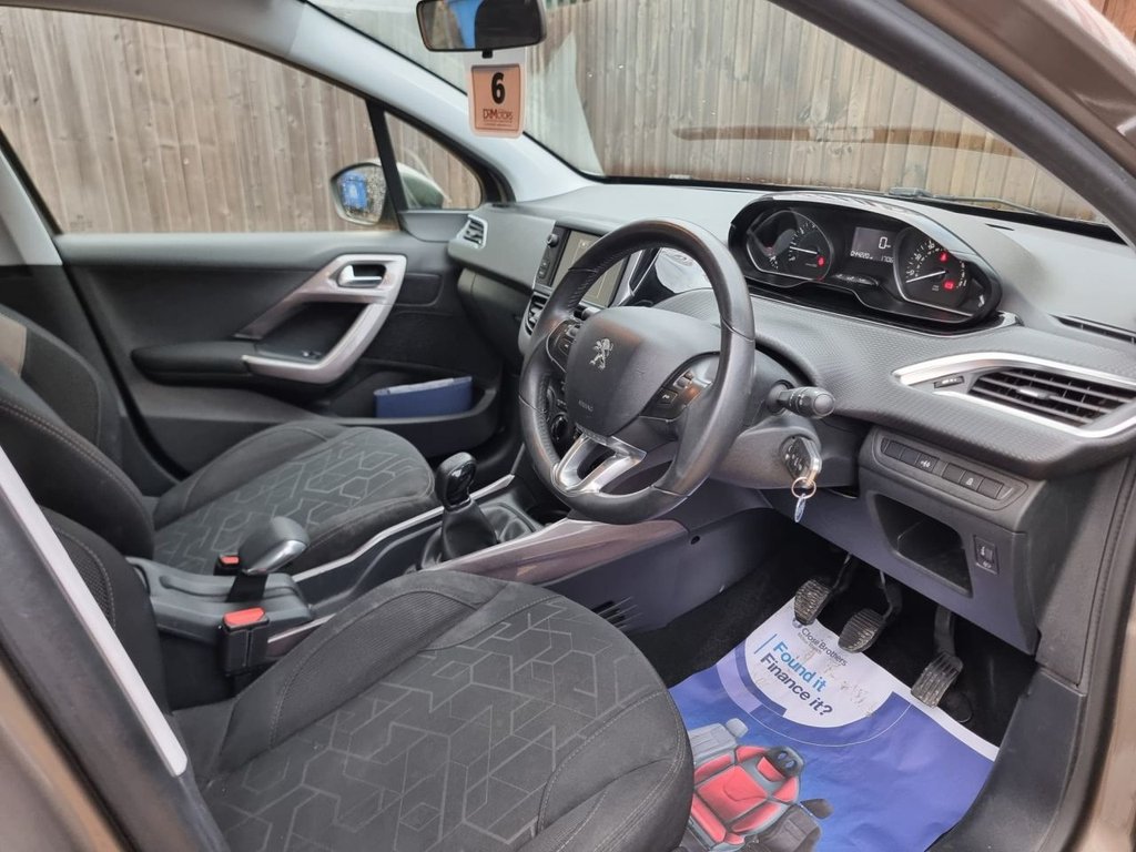 Used Peugeot 2008 2015 for sale - 76386475: Photo 26