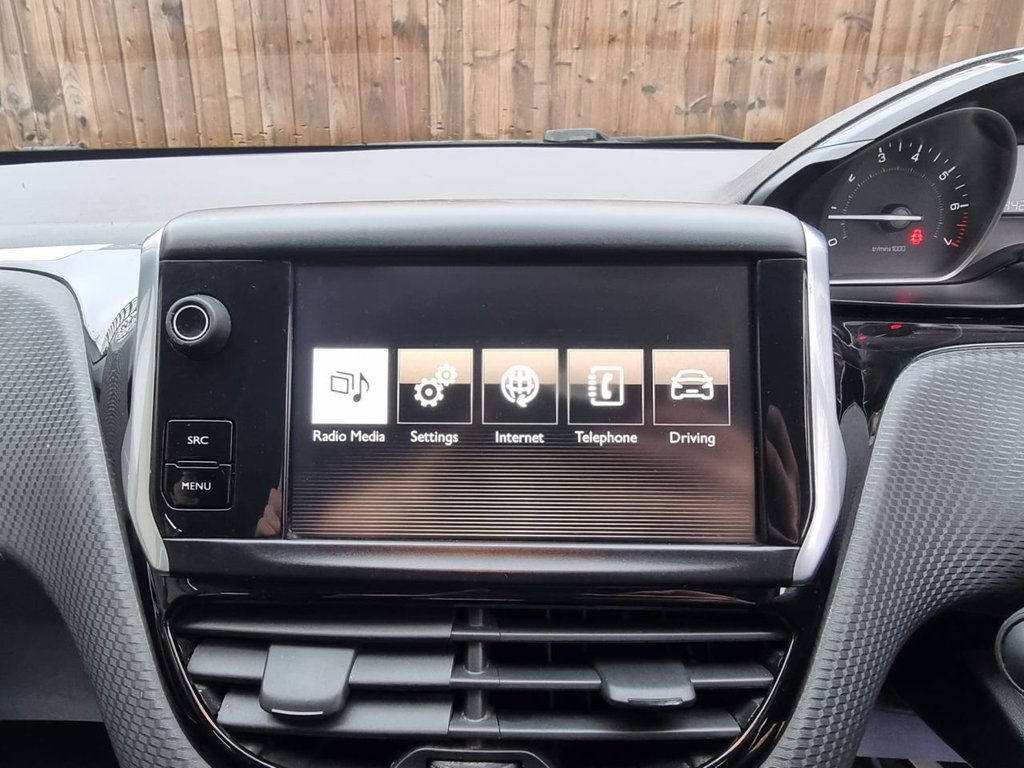 Used Peugeot 2008 2015 for sale - 76386475: Photo 3