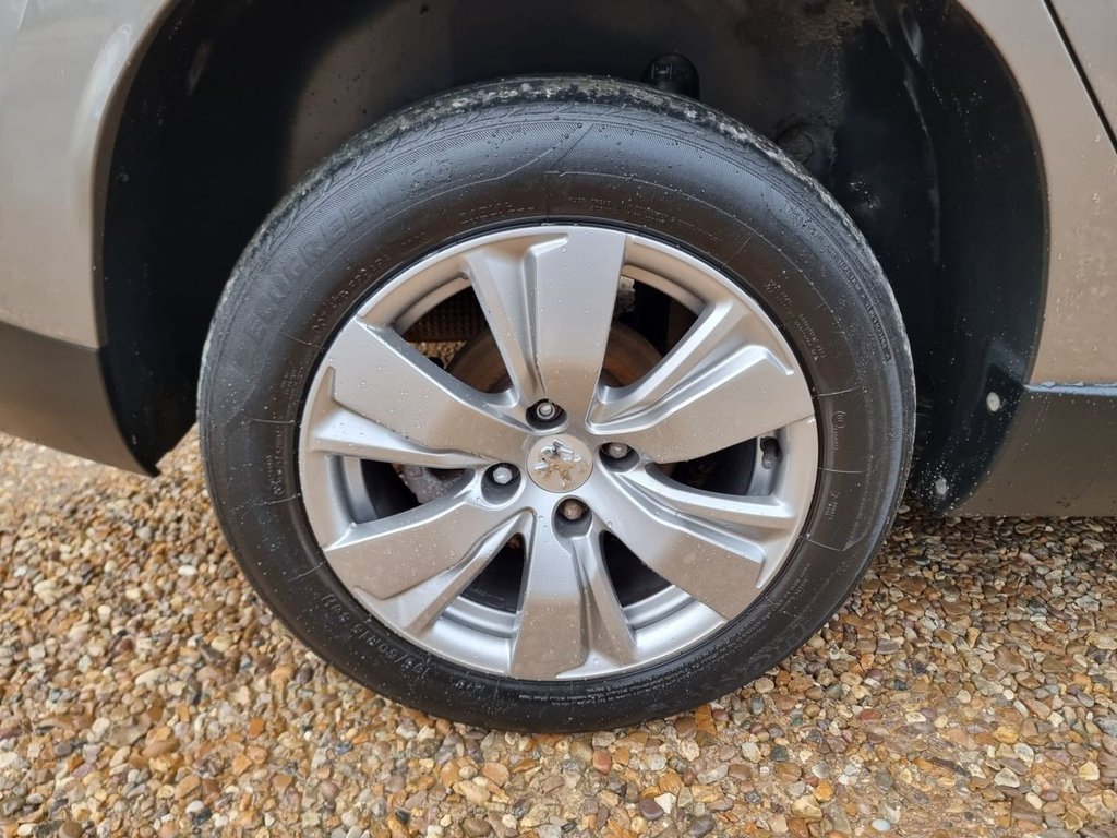 Used Peugeot 2008 2015 for sale - 76386475: Photo 45