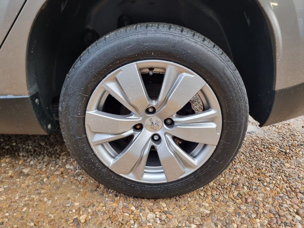 Used Peugeot 2008 2015 for sale - 76386475: Photo 46