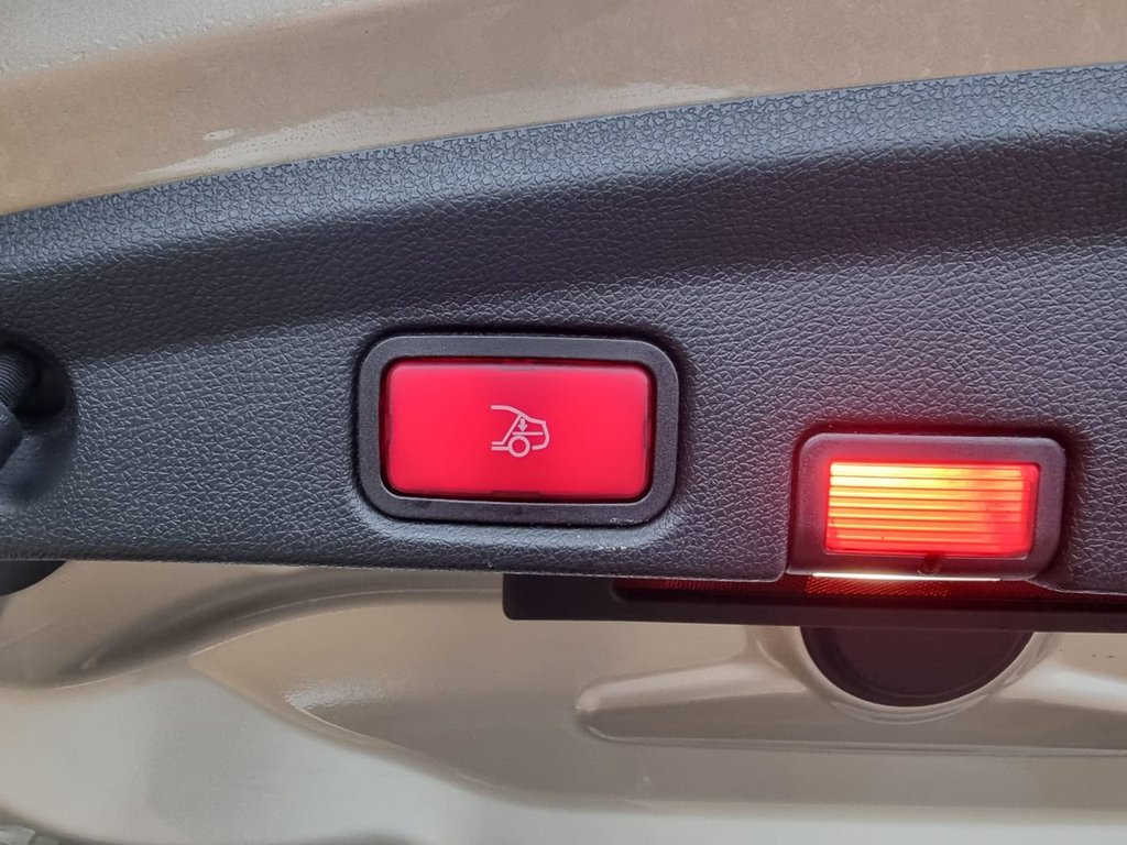 Used Mercedes-Benz E Class 2017 for sale - 77027473: Photo 35