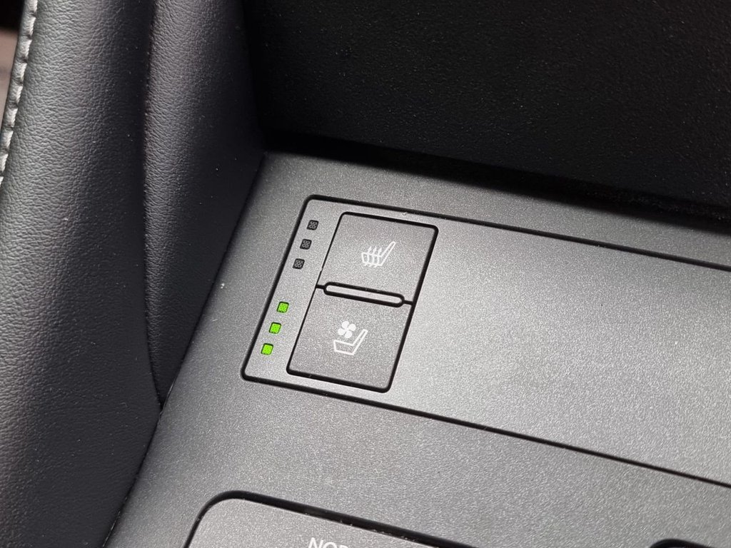 Used Lexus RC 2019 for sale - 75937339: Photo 32