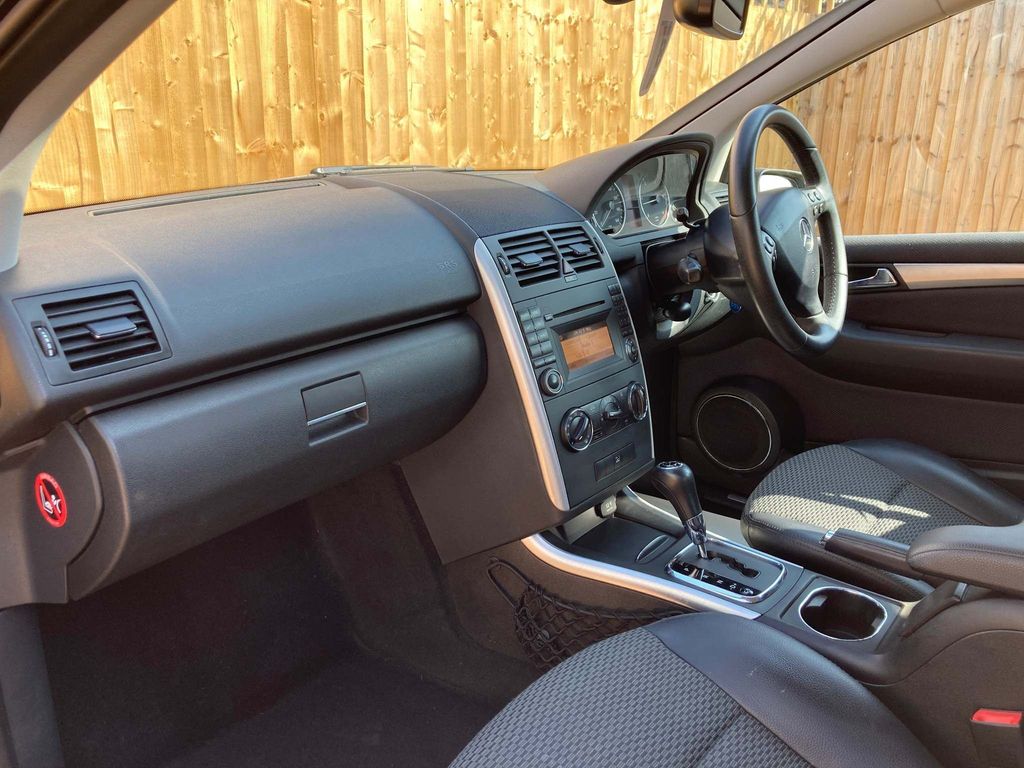 Used Mercedes-Benz A-Class 2012 for sale - 77161938: Photo 6